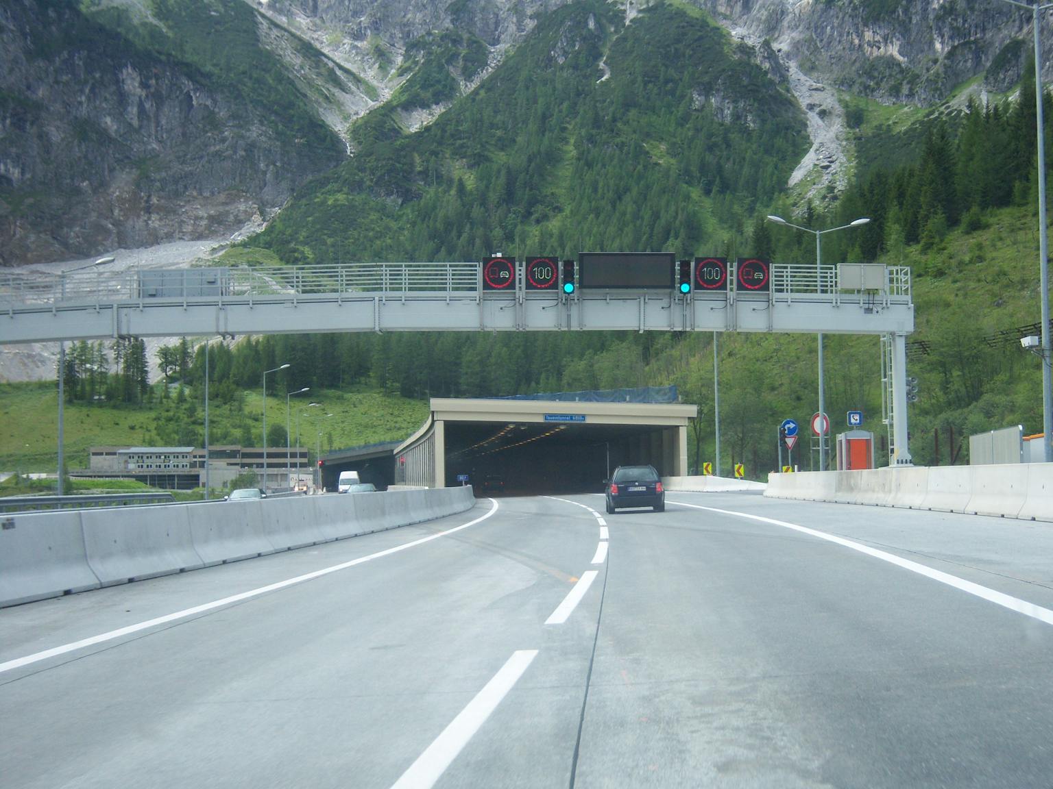 Tauerntunnel mit Vignettenpflicht in Österreich